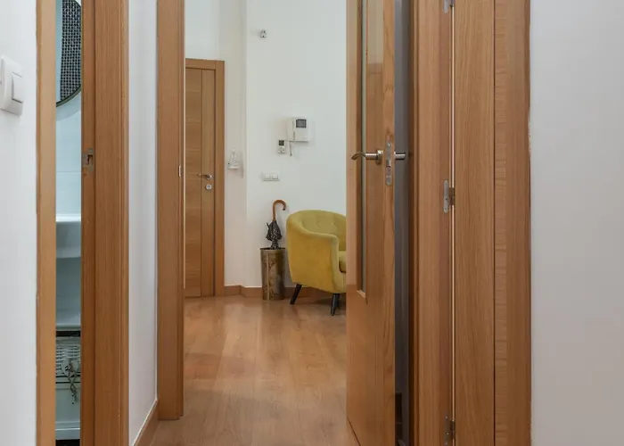 Tuguest Postigo Ii Catedral - Free Parking *